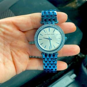 Michael kors watch original en good condition used only like two times!😬